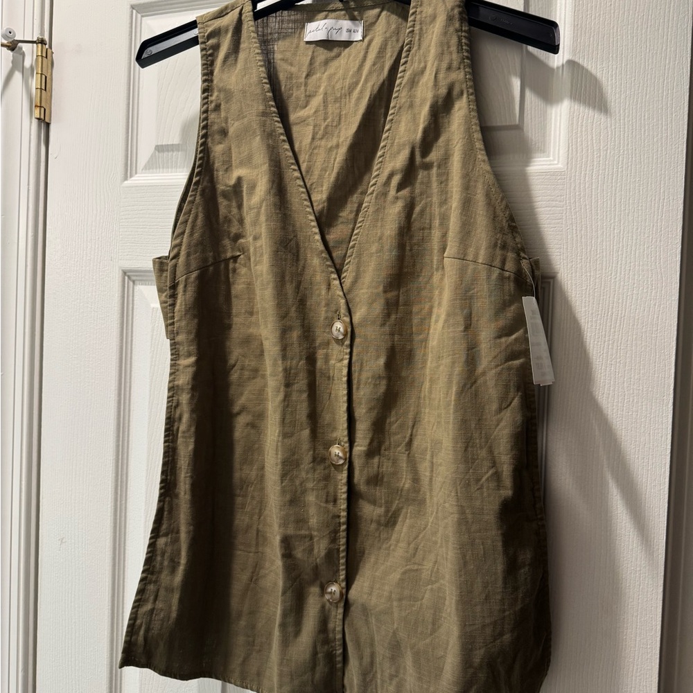 Petal & Pup Khaki Button-Down Sleeveless Top